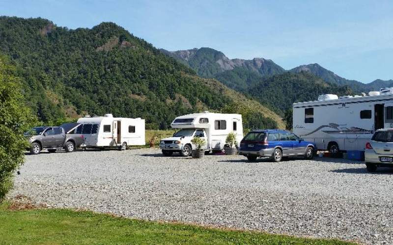 Murchison Motorhome Park Full Service Camp New Zealand